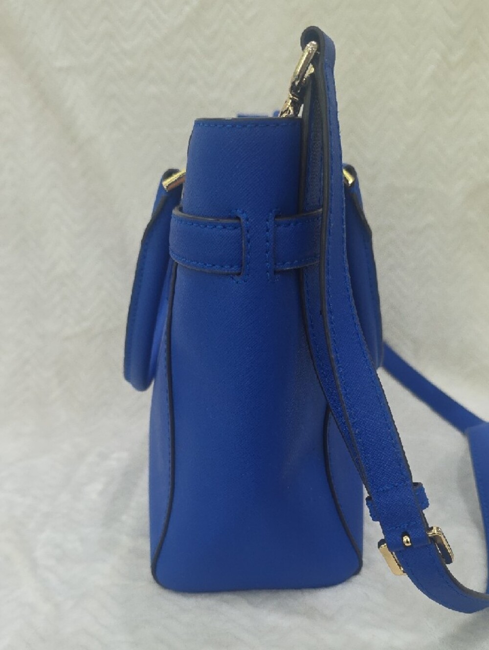 Michael Kors Royal Blue  Structured Handbag with Gold Hardware - Picture 4 of 11